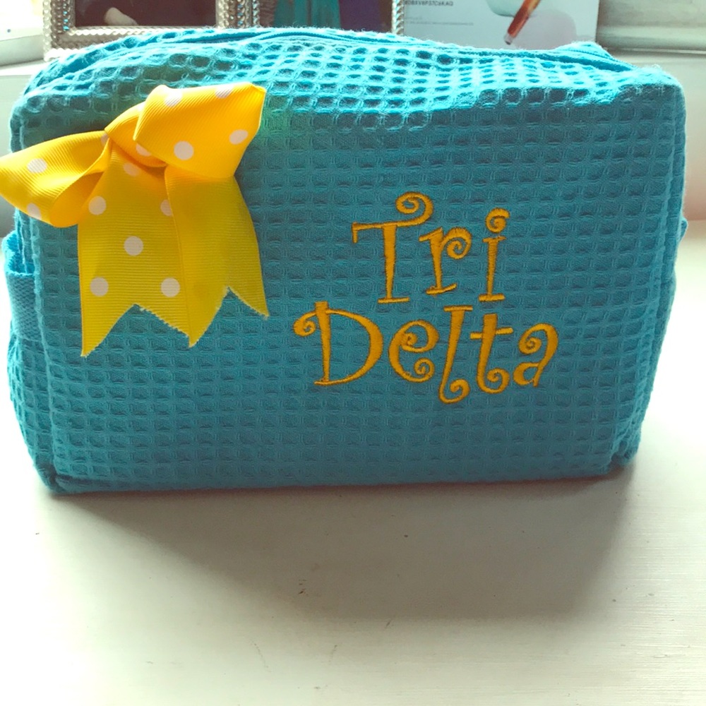 Tri Delta makeup bag